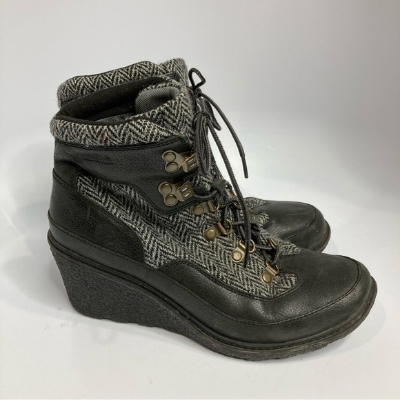Timberland Amston wedge Booties size 9.5 - Picture 1 of 10